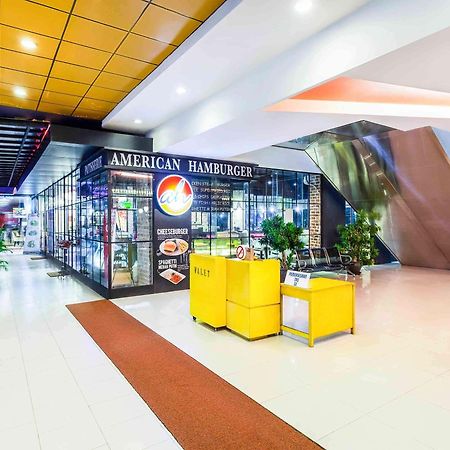 Ibis Budget Jakarta Cikini Exterior foto
